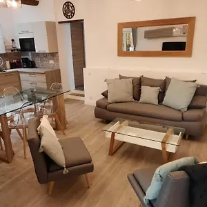 Beautiful Old Town Flat, Near The Appartement