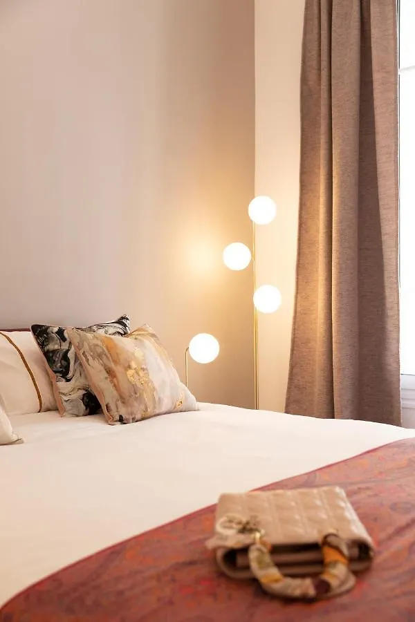 Apartment Emilia Nice