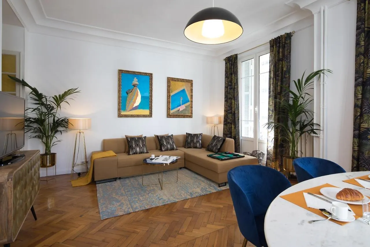 Apartment Emilia Nice